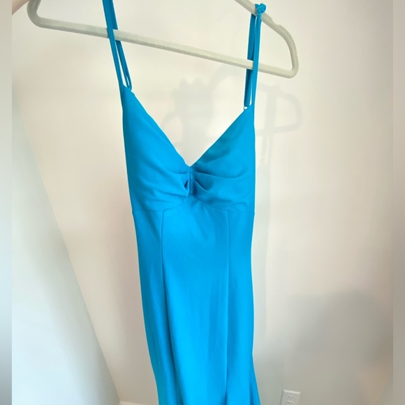 Blue Gown - Picture 7 of 9